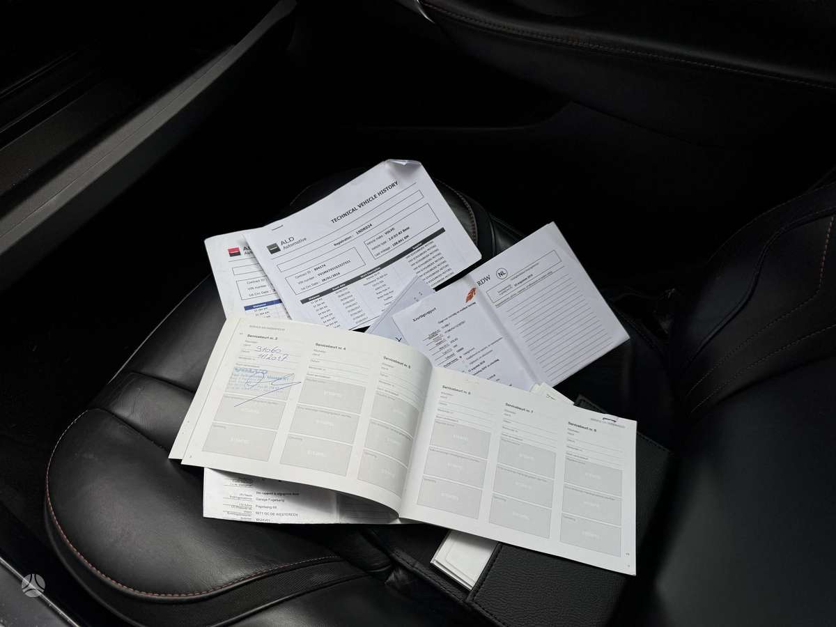 Volvo V40, 2.0 l., Хэтчбек