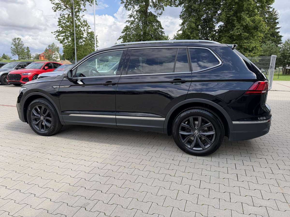 Volkswagen Tiguan Allspace - 11