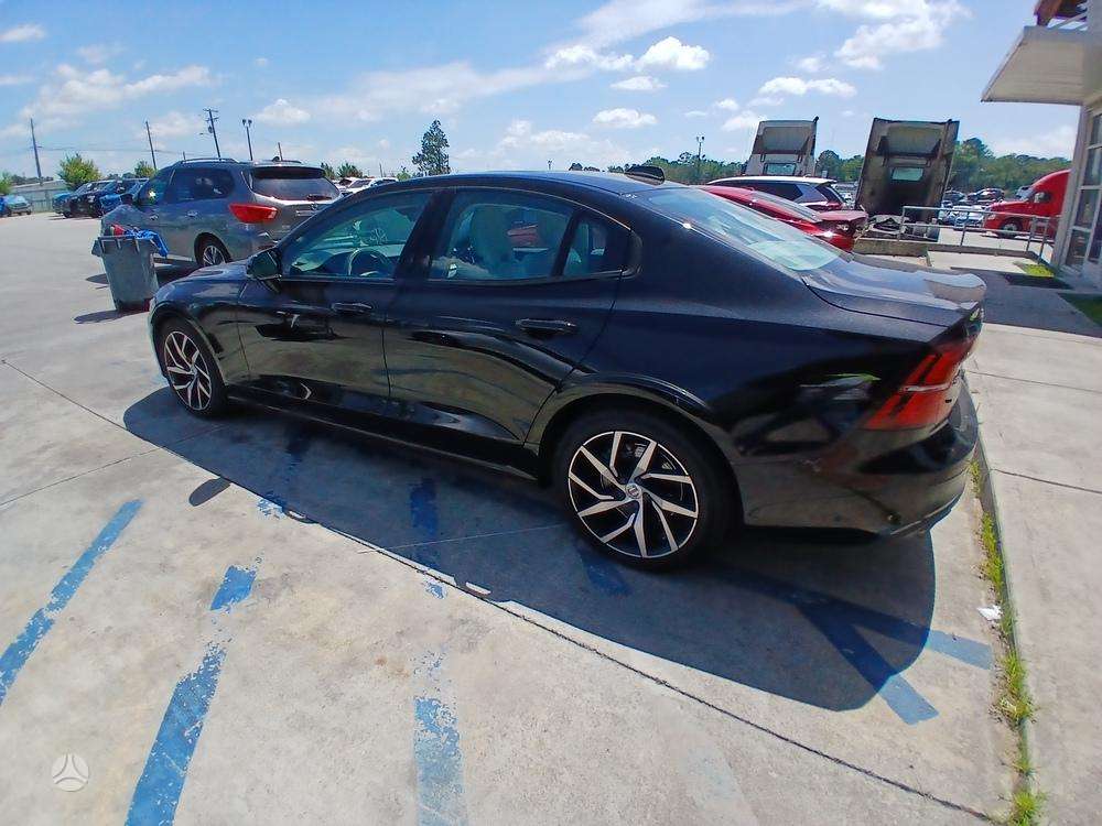 Volvo S60, 2.0 l., Седан