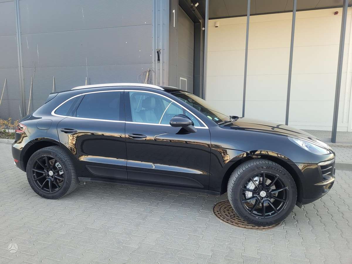 Porsche Macan - 3