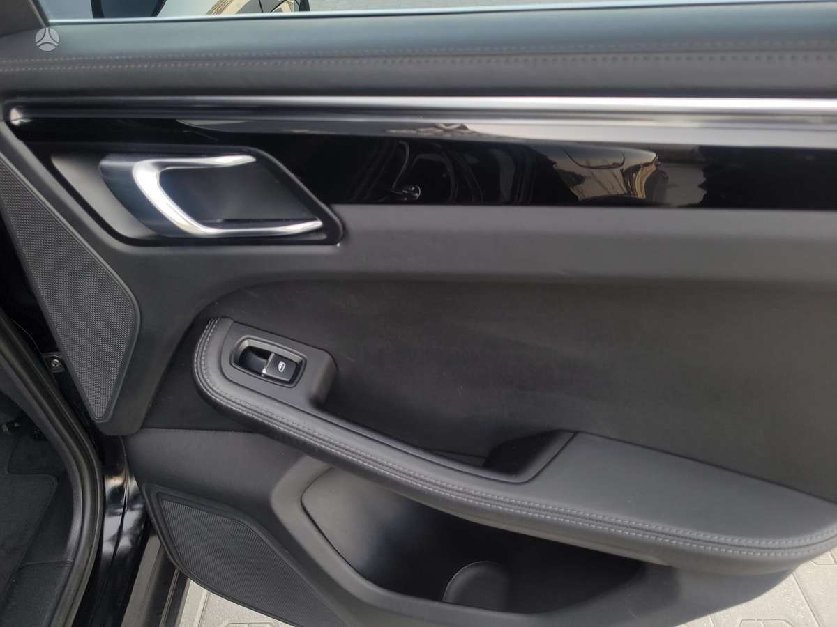 Porsche Macan - 9