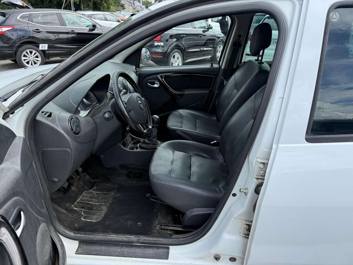 Dacia Duster, 1.5 l., Минивэн
