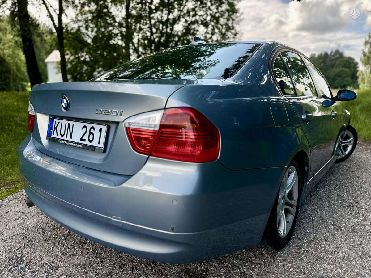 BMW 320, 2.0 l., Седан