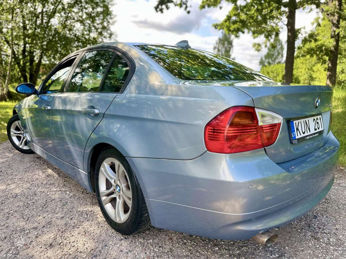 BMW 320, 2.0 l., Седан