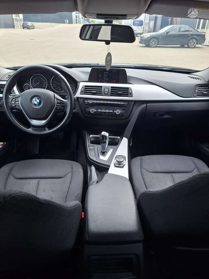 BMW 316, 2.0 l., Седан
