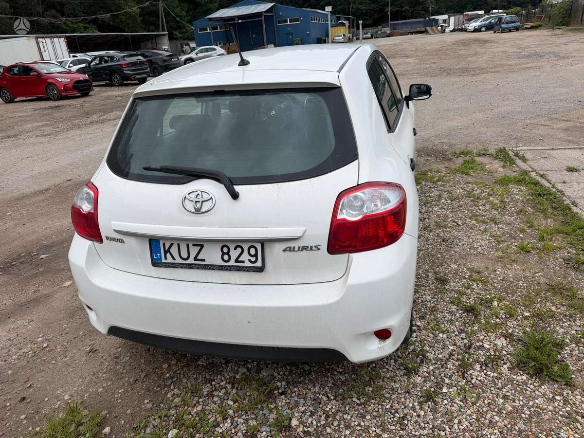 Toyota Auris, 1.3 l., hatchback
