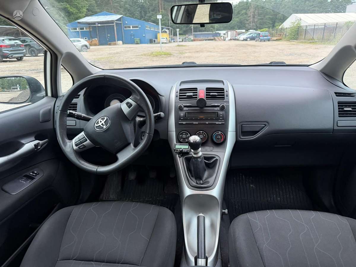 Toyota Auris, 1.3 l., hatchback