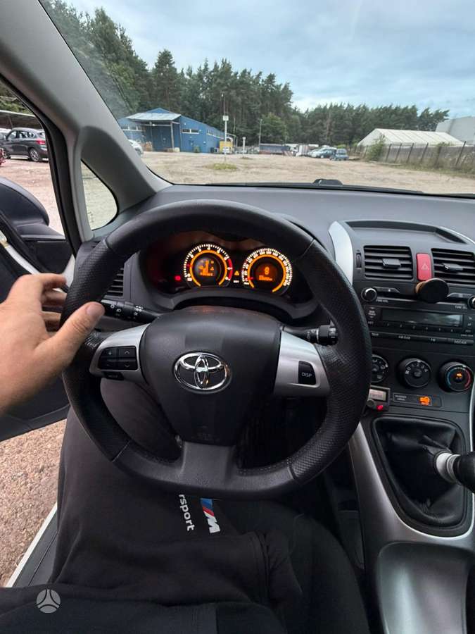 Toyota Auris, 1.3 l., hatchback