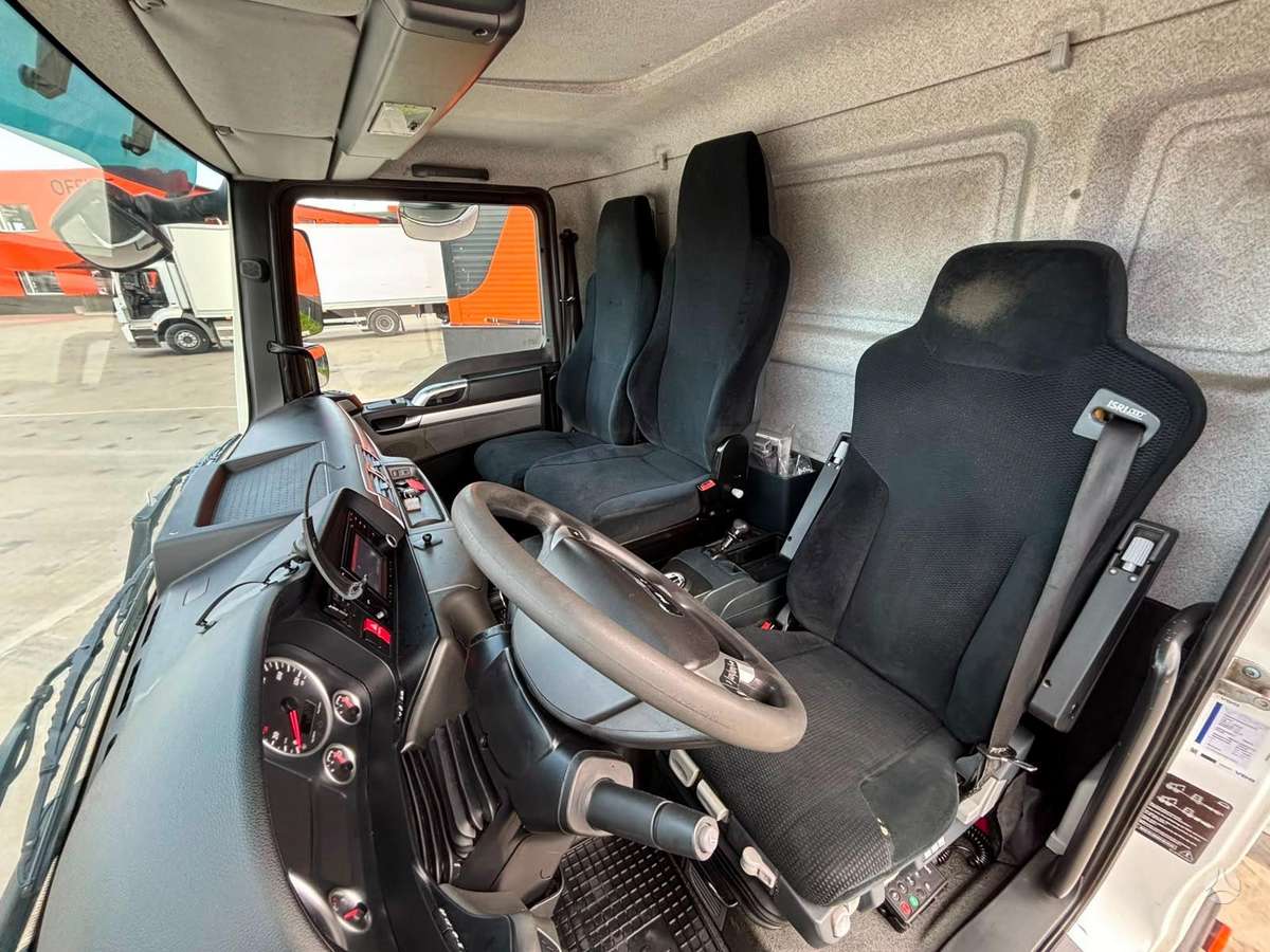 MAN TGL 8.220 4x2, box trucks / box vans