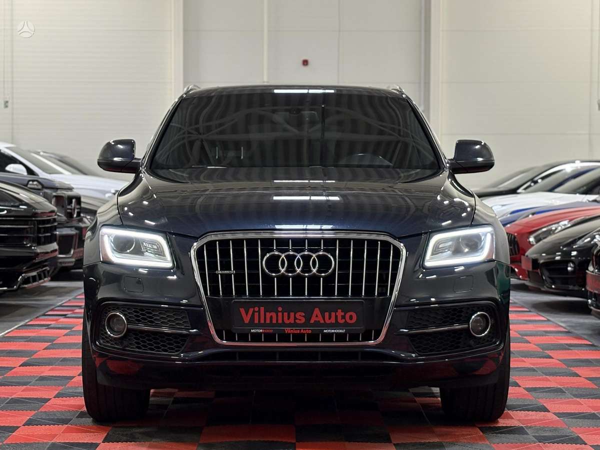 Audi Q5, 3.0 l., off-road / crossover