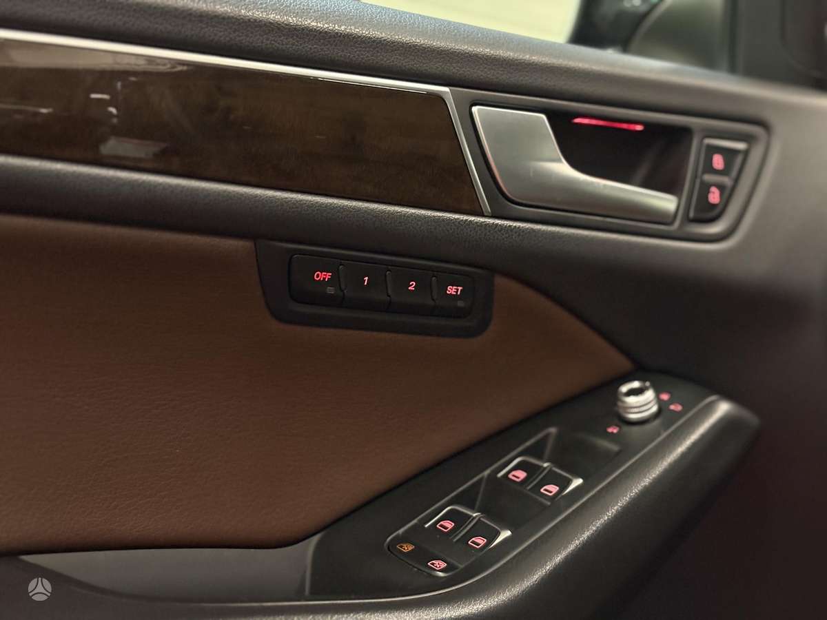 Audi Q5, 3.0 l., off-road / crossover