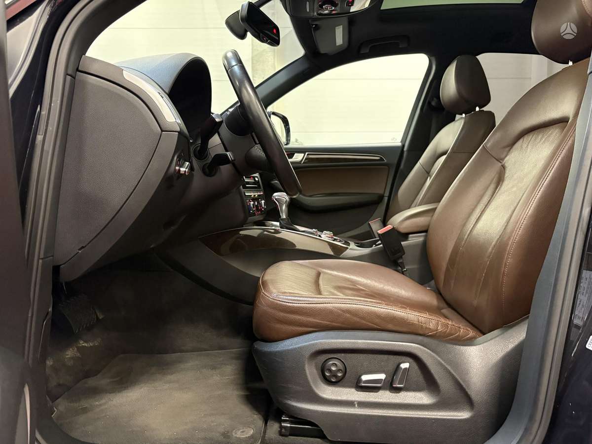 Audi Q5, 3.0 l., off-road / crossover
