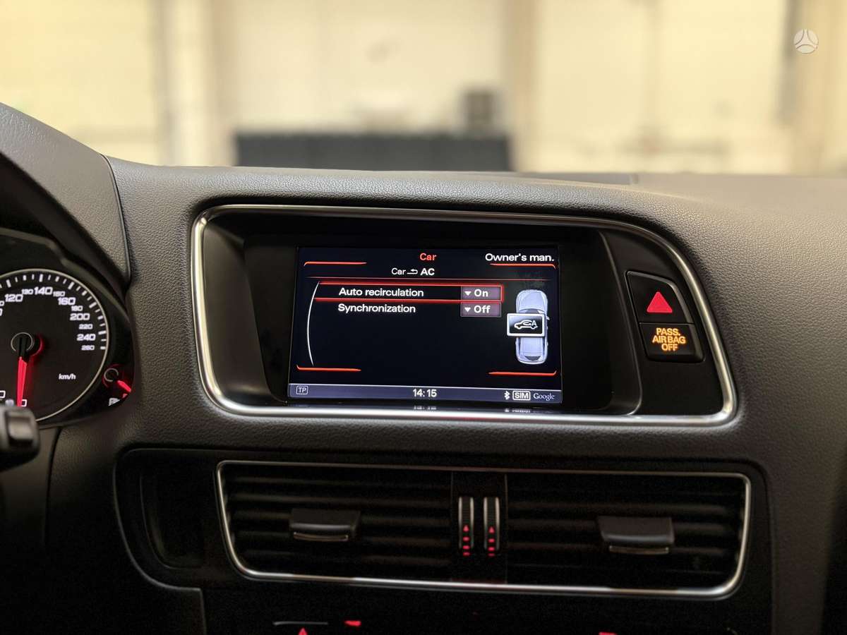 Audi Q5, 3.0 l., off-road / crossover