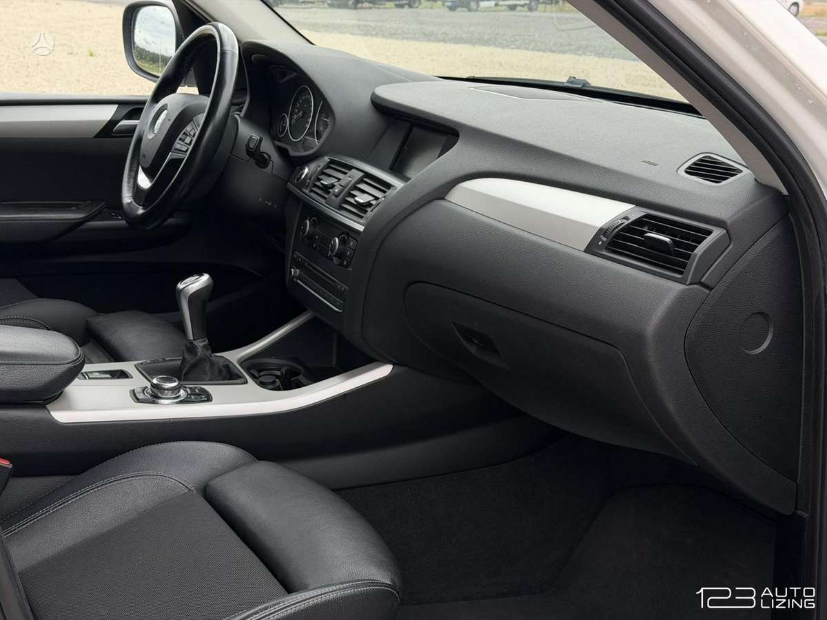 BMW X3, 2.0 l., off-road / crossover