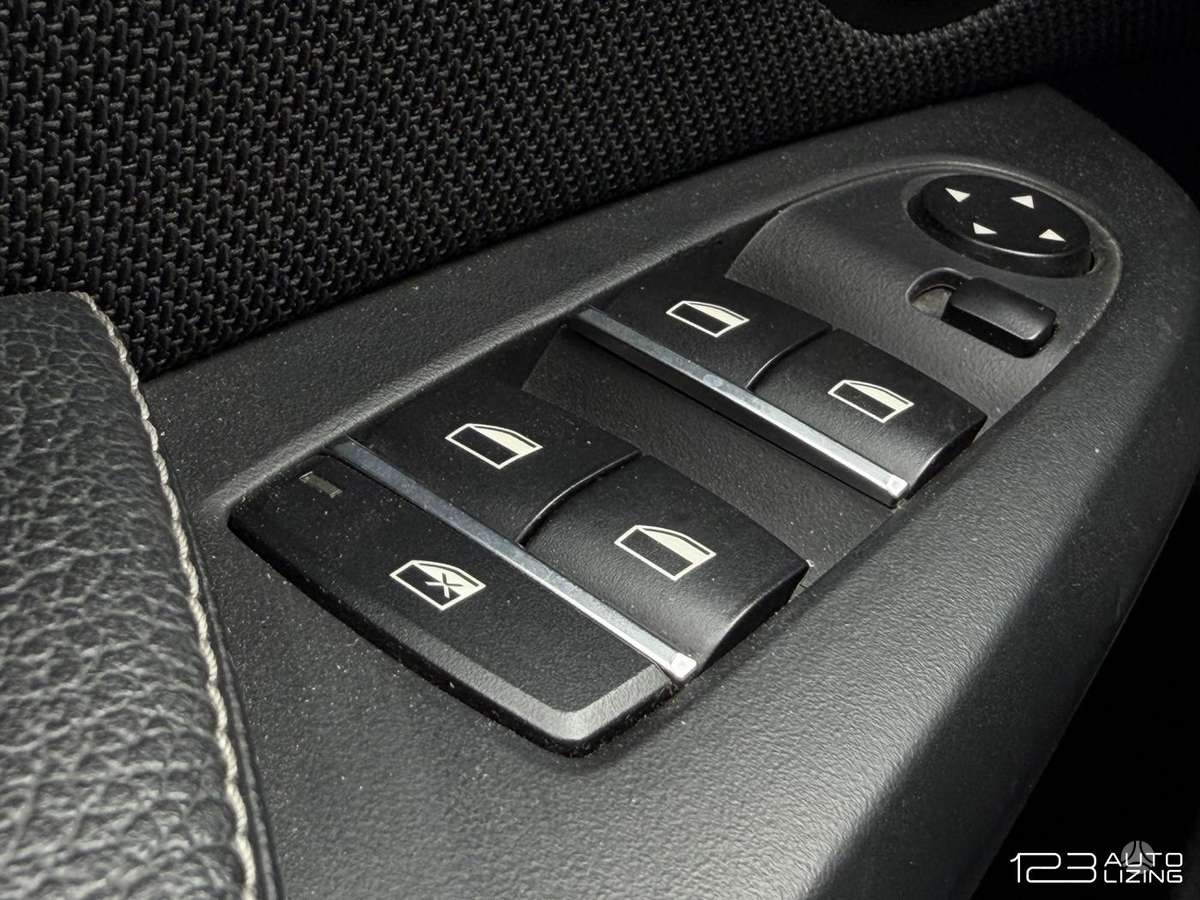 BMW X3, 2.0 l., off-road / crossover