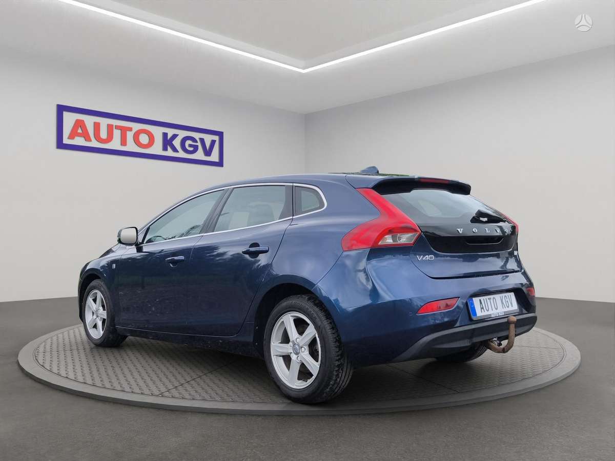 Volvo V40, 2.0 l., Хэтчбек
