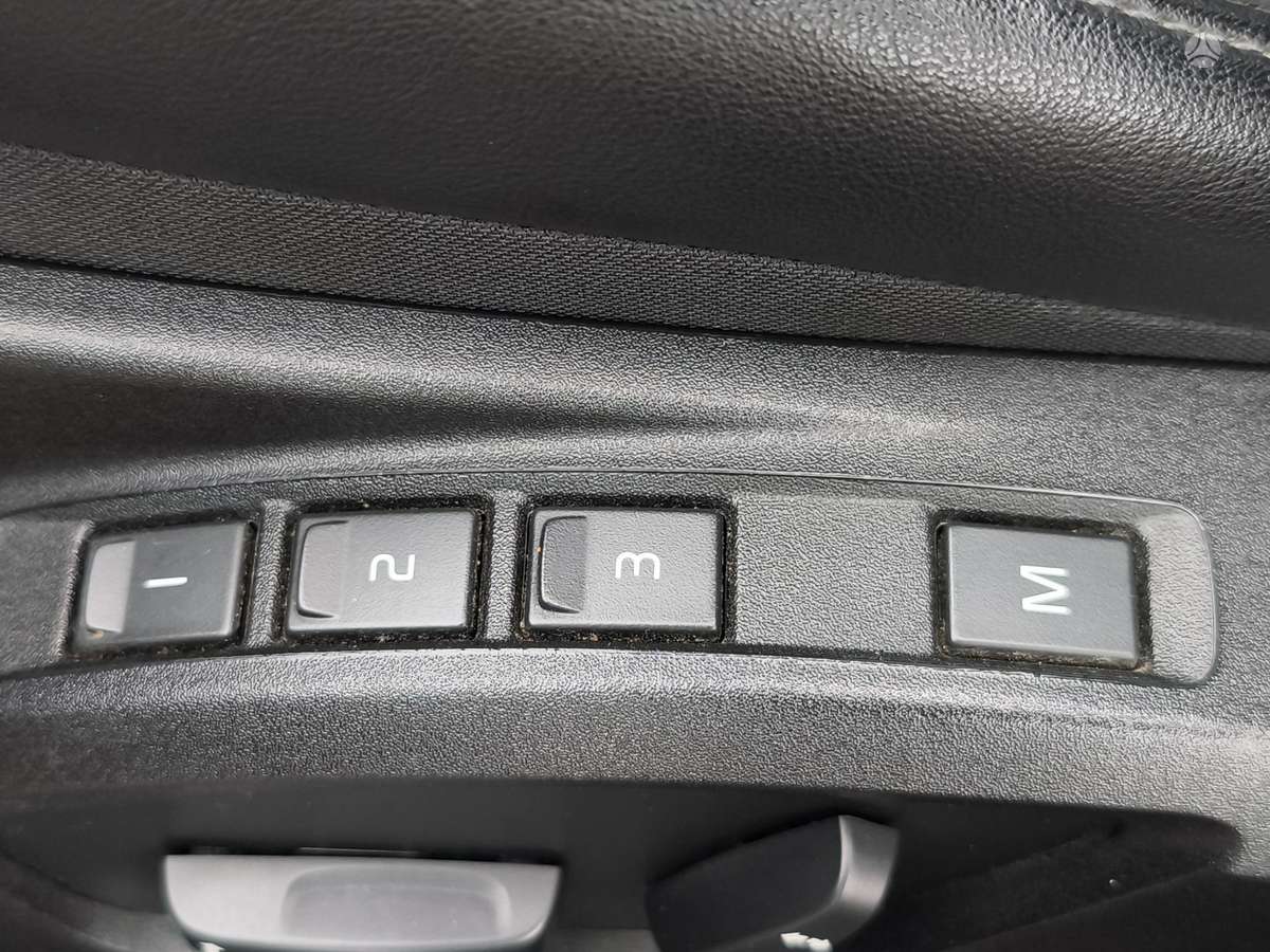 Volvo V40, 2.0 l., Хэтчбек