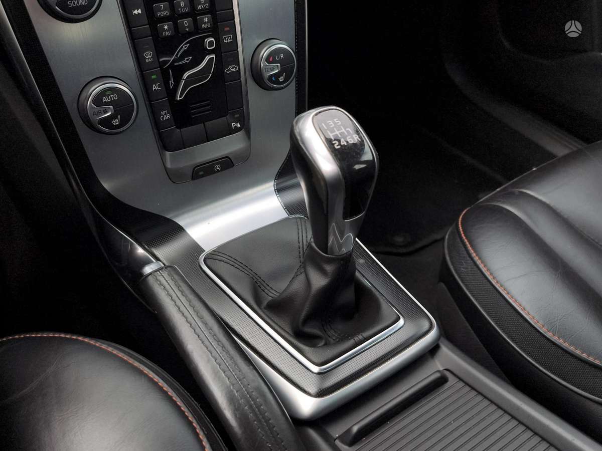 Volvo V40, 2.0 l., Хэтчбек