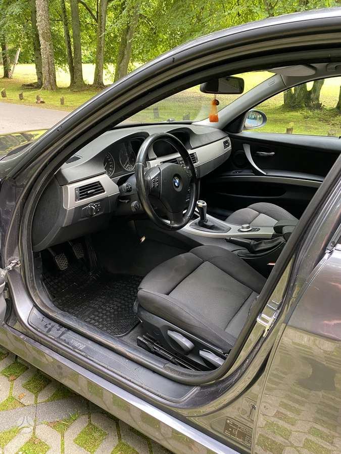 BMW 320, 2.0 l., Седан