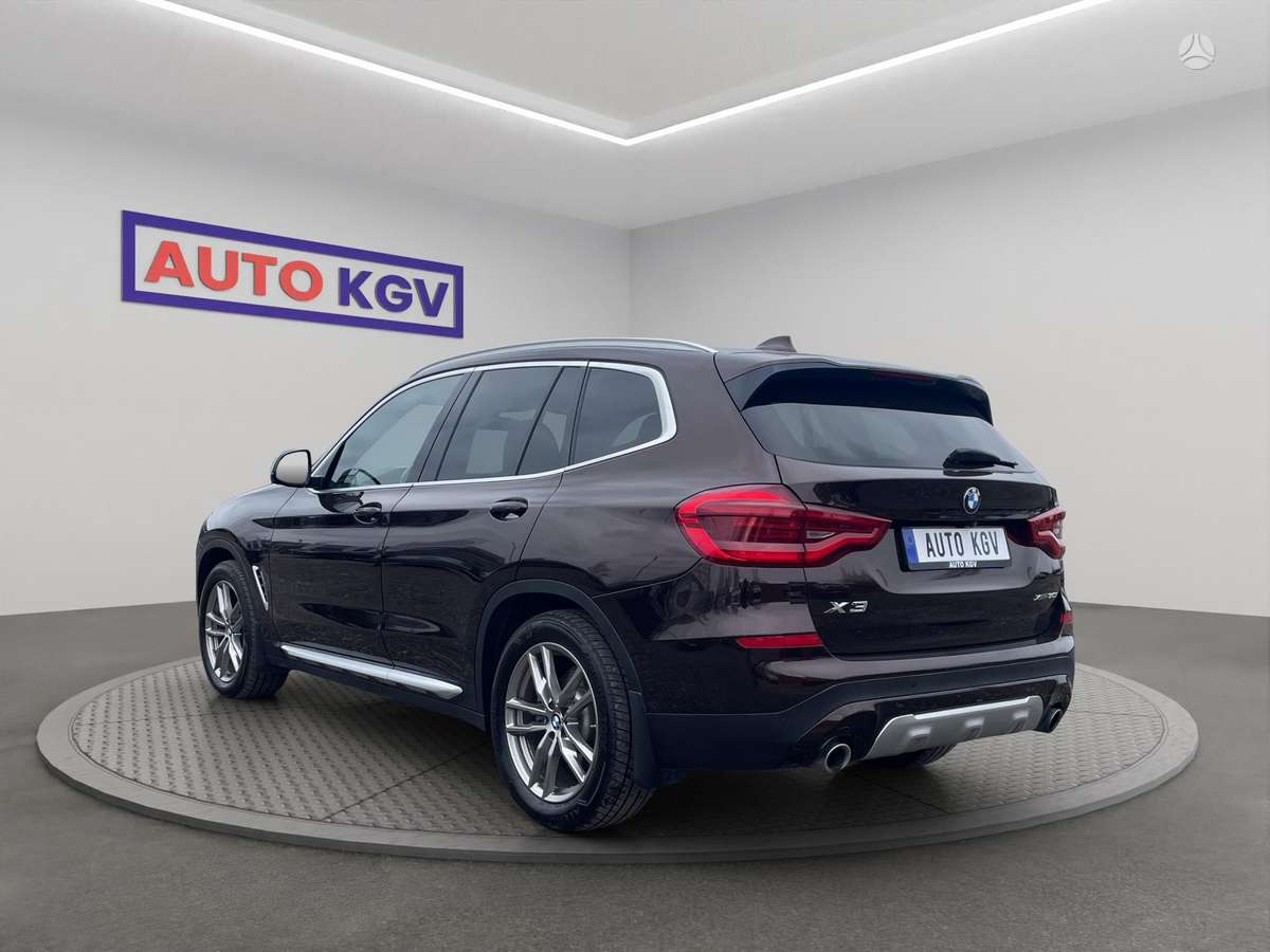 BMW X3, 2.0 l., off-road / crossover