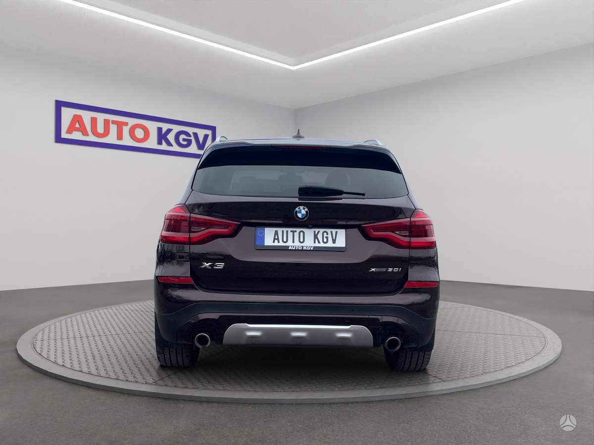 BMW X3, 2.0 l., off-road / crossover