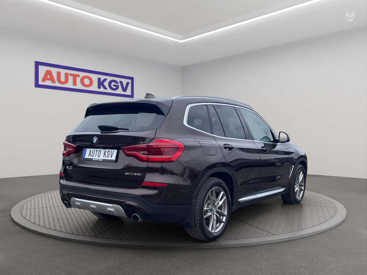 BMW X3, 2.0 l., off-road / crossover