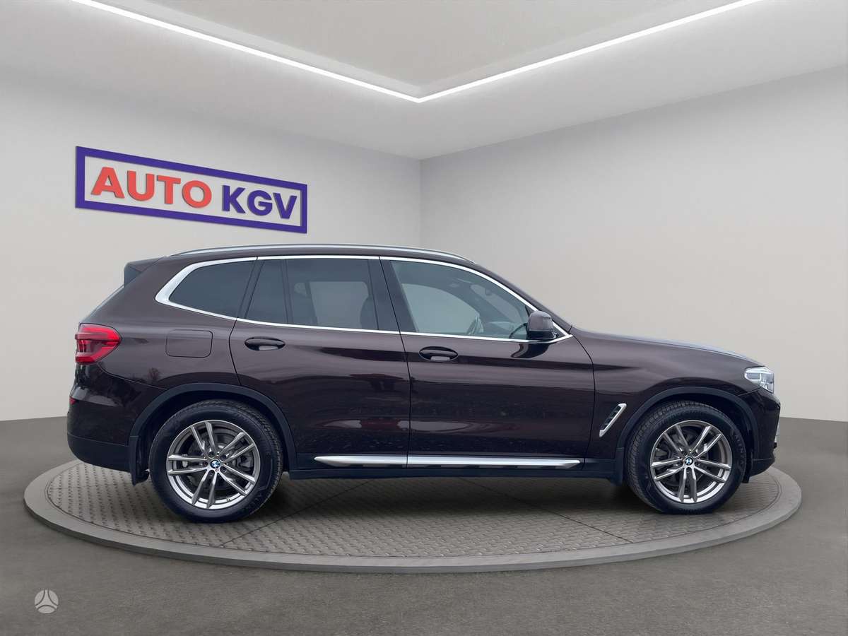 BMW X3, 2.0 l., off-road / crossover