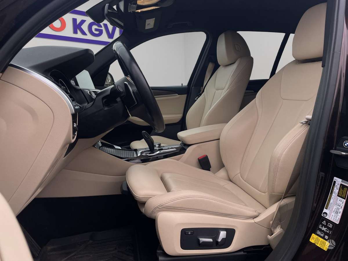BMW X3, 2.0 l., off-road / crossover