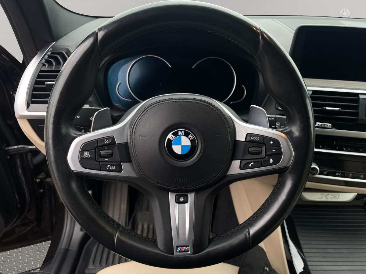BMW X3, 2.0 l., off-road / crossover