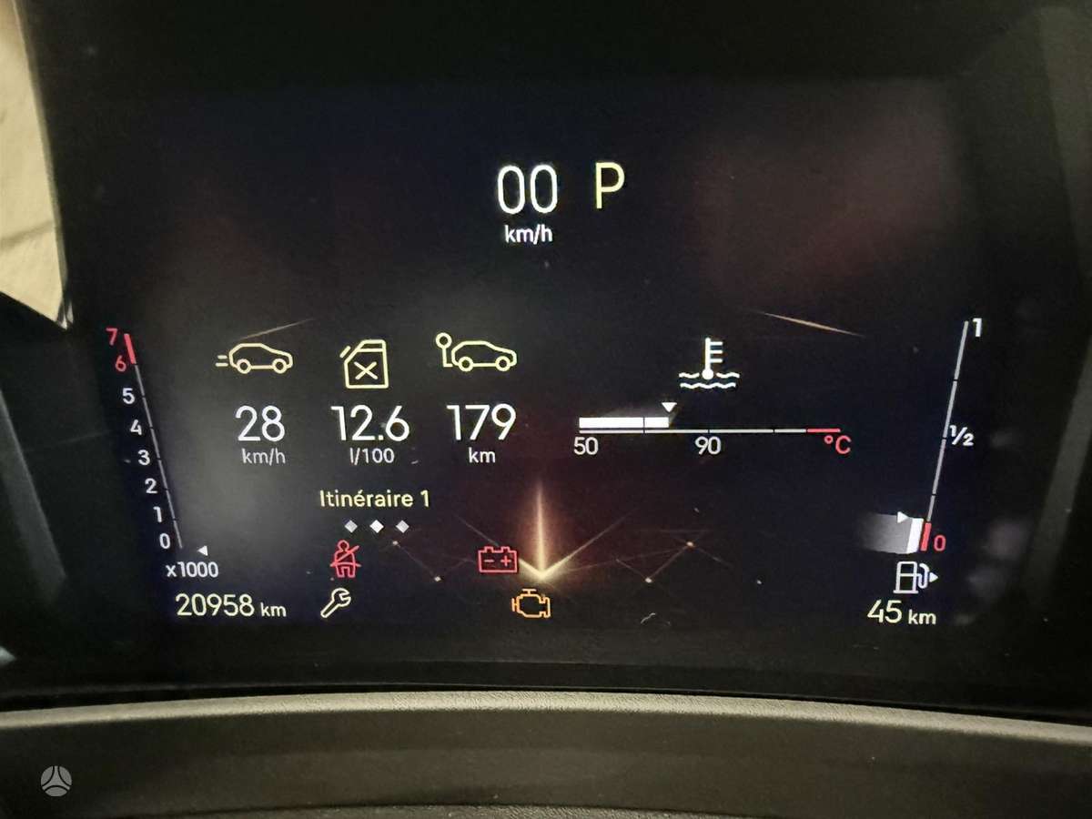 DS Automobiles DS4 dalimis. 2000km