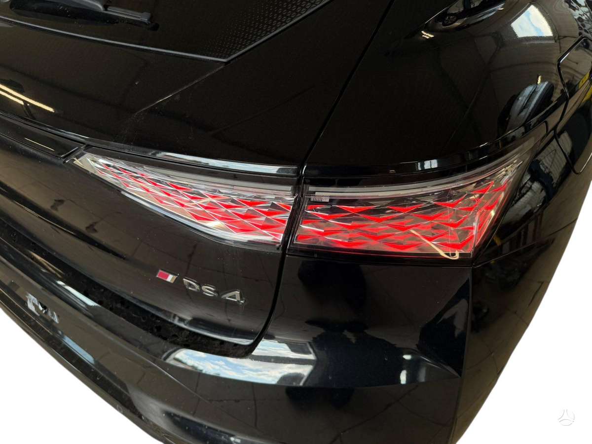 DS Automobiles DS4 dalimis. 2000km