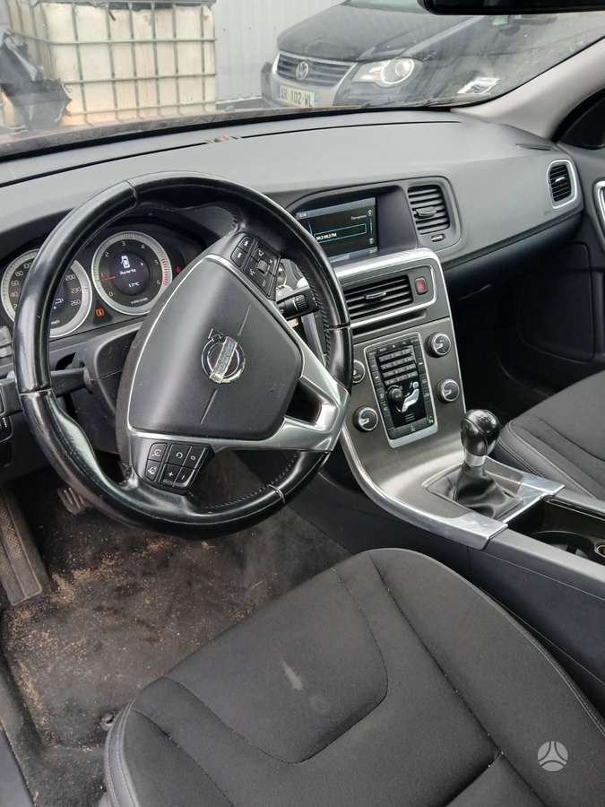 Volvo S60 for parts