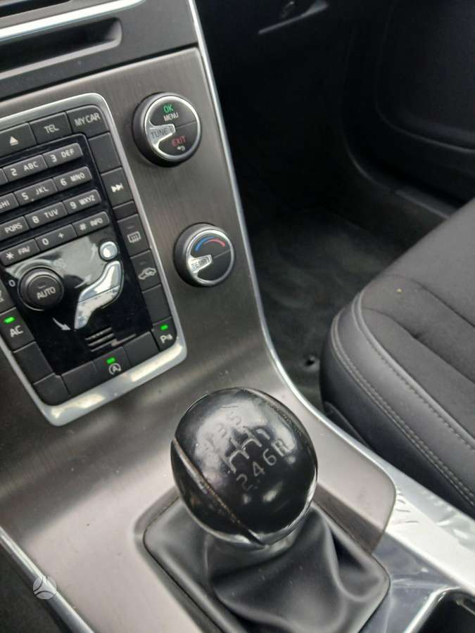 Volvo S60 dalimis