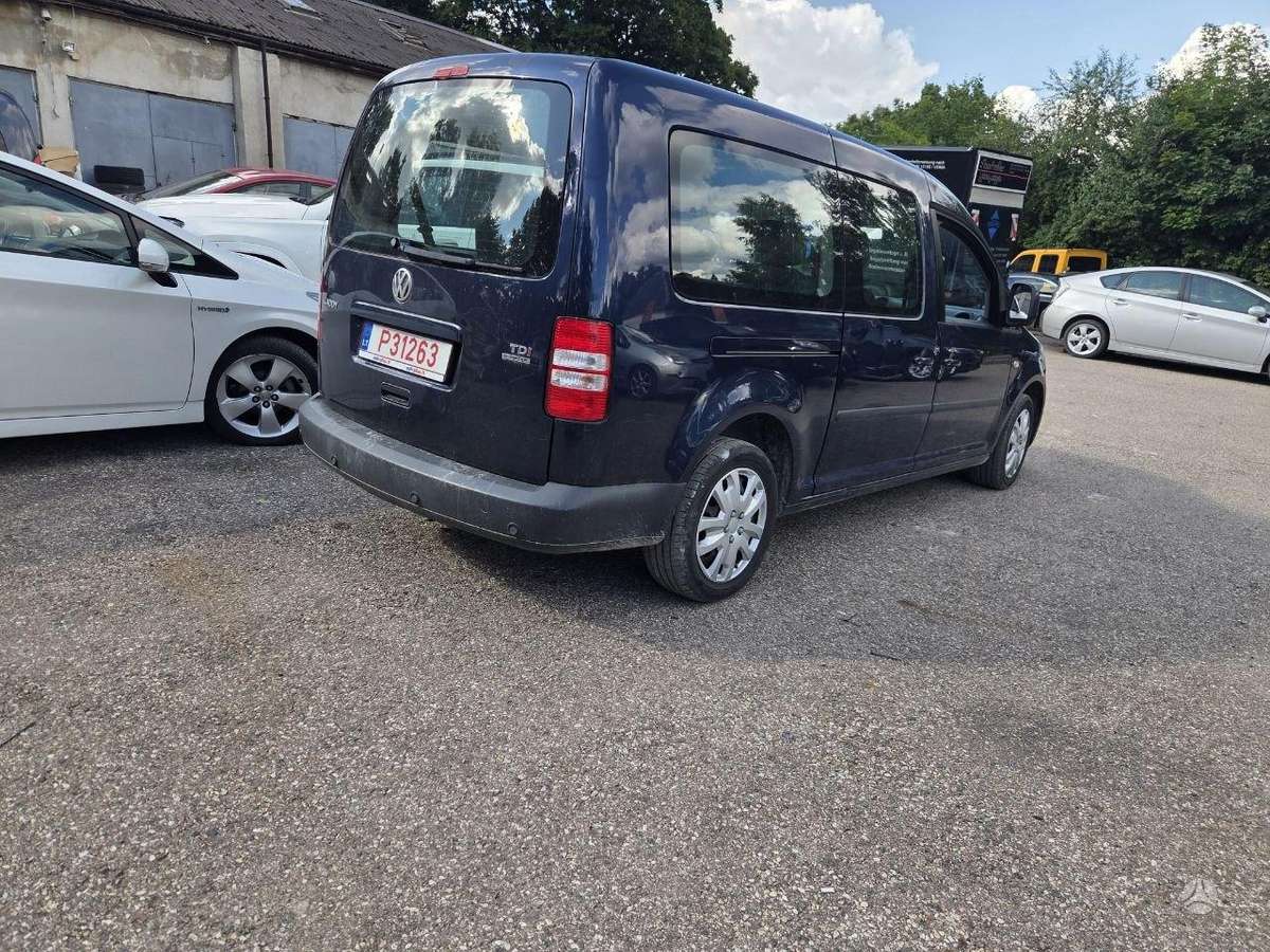 Volkswagen Caddy Maxi - 4