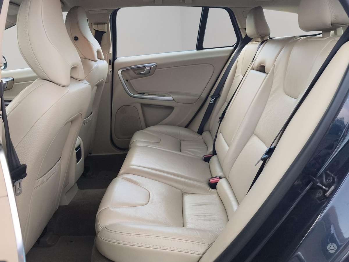 Volvo V60, 2.4 l., Универсал
