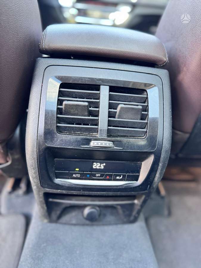 BMW X3, 2.0 l., Минивэн