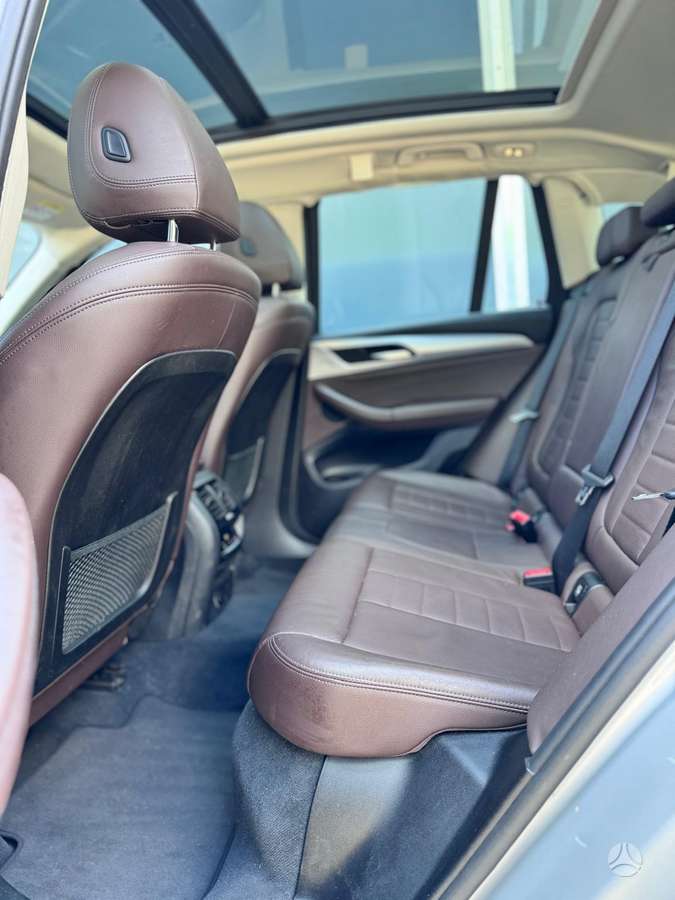BMW X3, 2.0 l., Минивэн