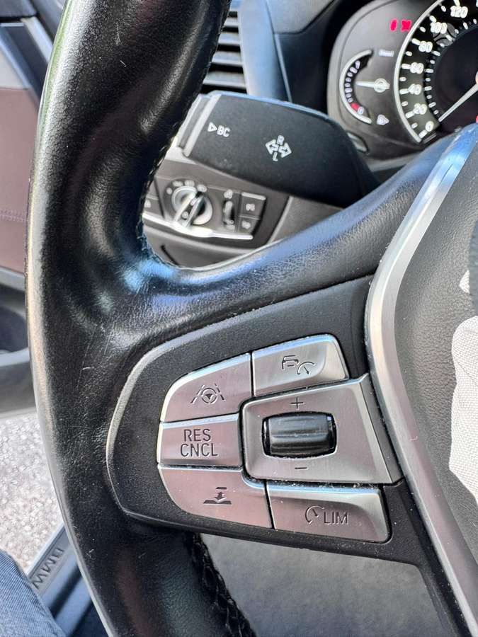 BMW X3, 2.0 l., Минивэн