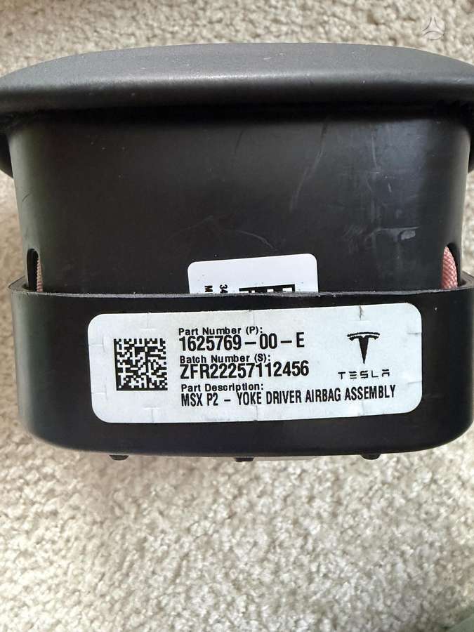 Tesla Model S lights