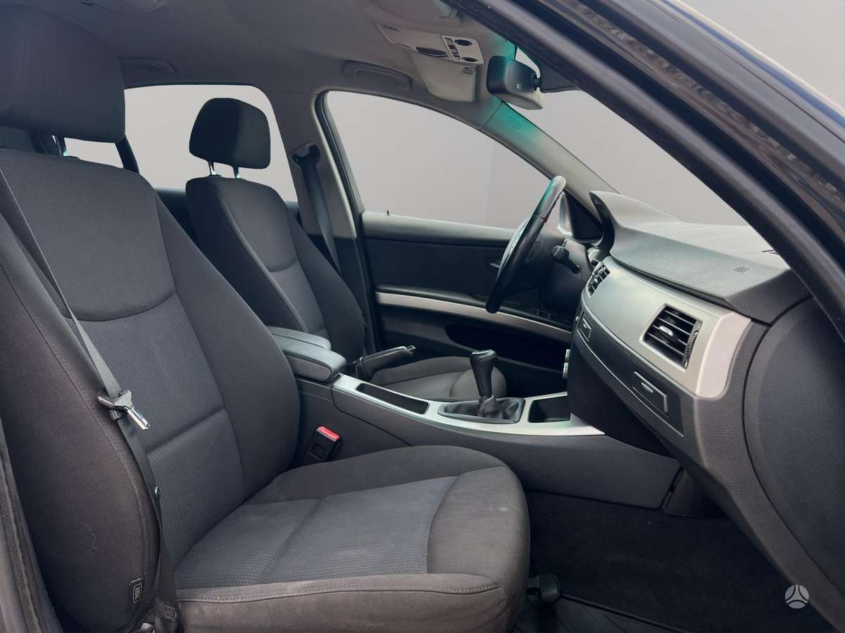 BMW 318, 2.0 l., Седан