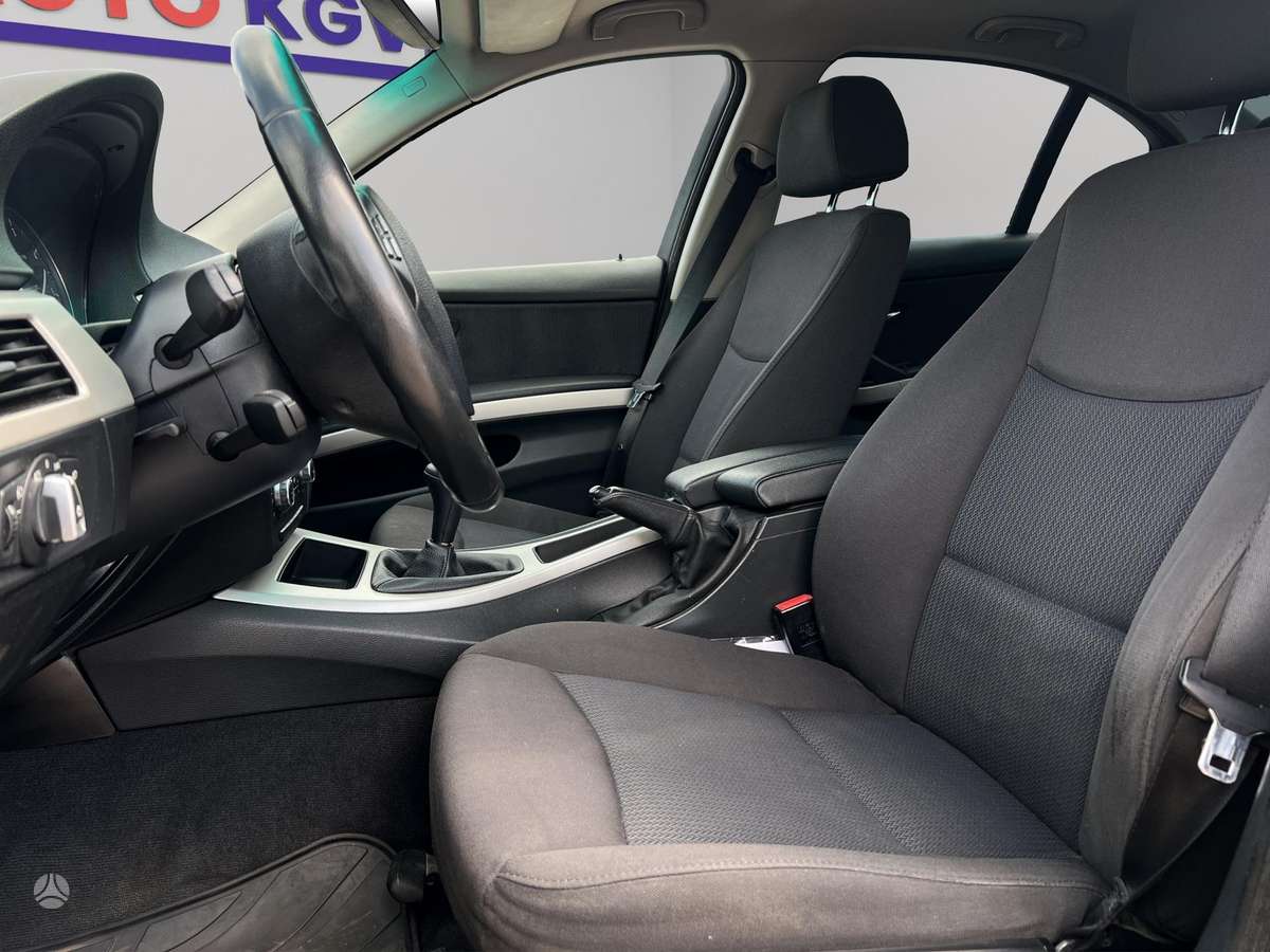 BMW 318, 2.0 l., Седан