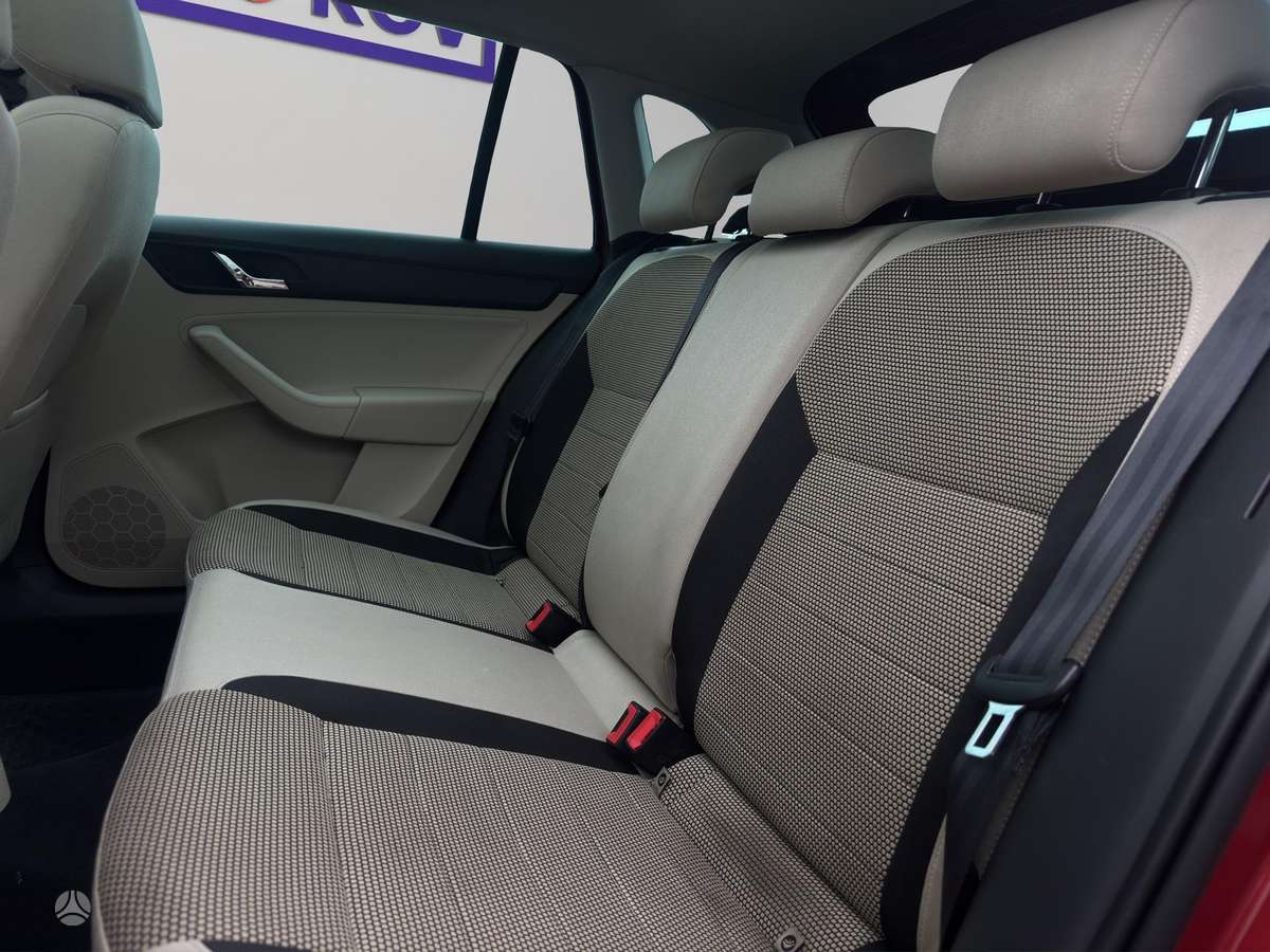 Skoda Rapid, 1.2 l., Хэтчбек