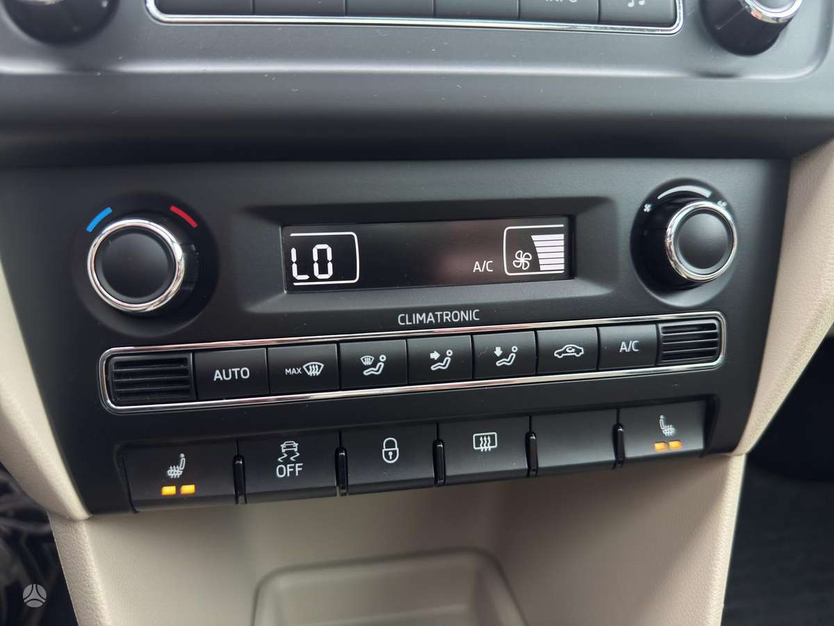 Skoda Rapid, 1.2 l., Хэтчбек