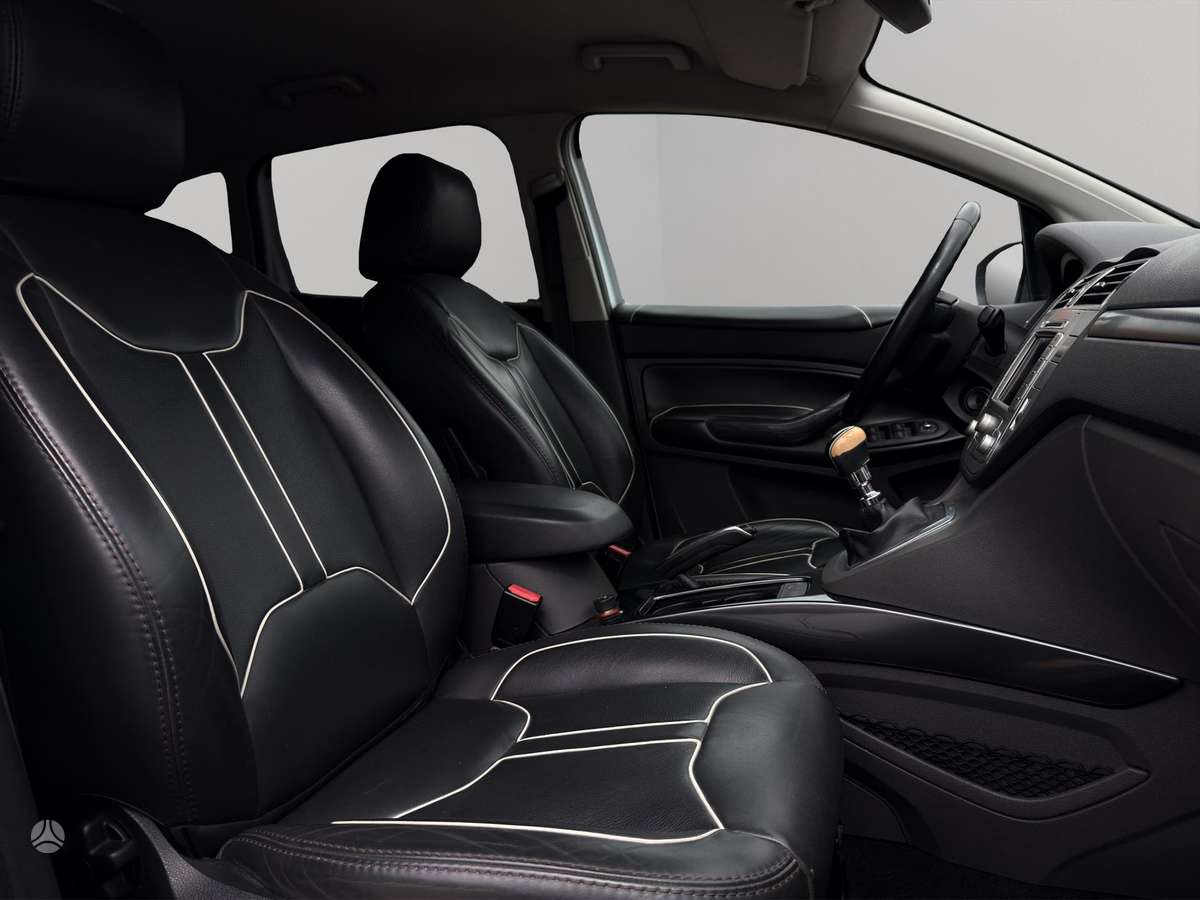 Ford Kuga, 2.0 l., off-road / crossover