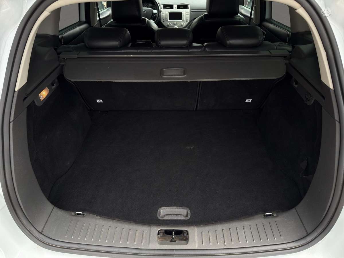 Ford Kuga, 2.0 l., off-road / crossover