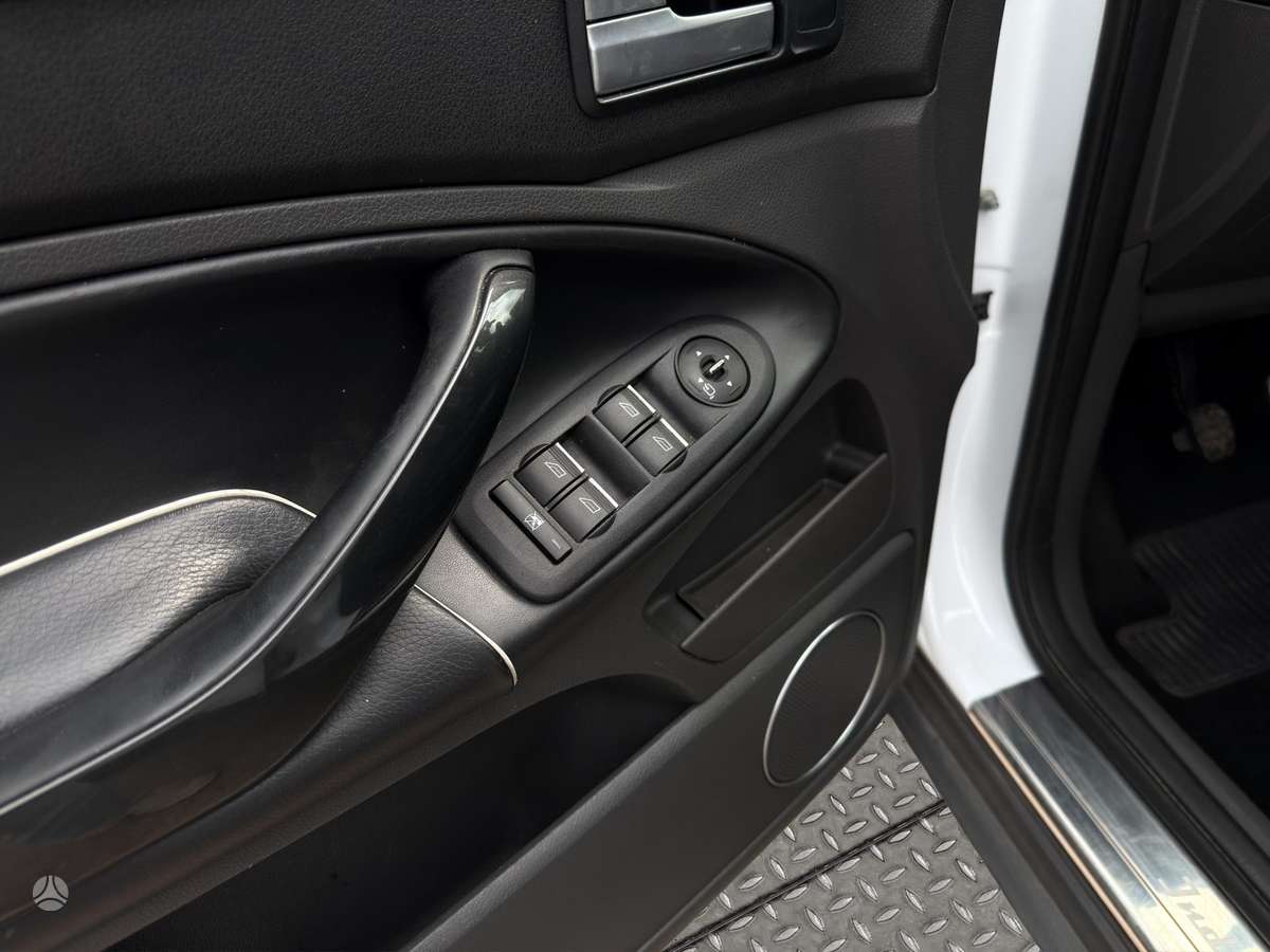 Ford Kuga, 2.0 l., off-road / crossover