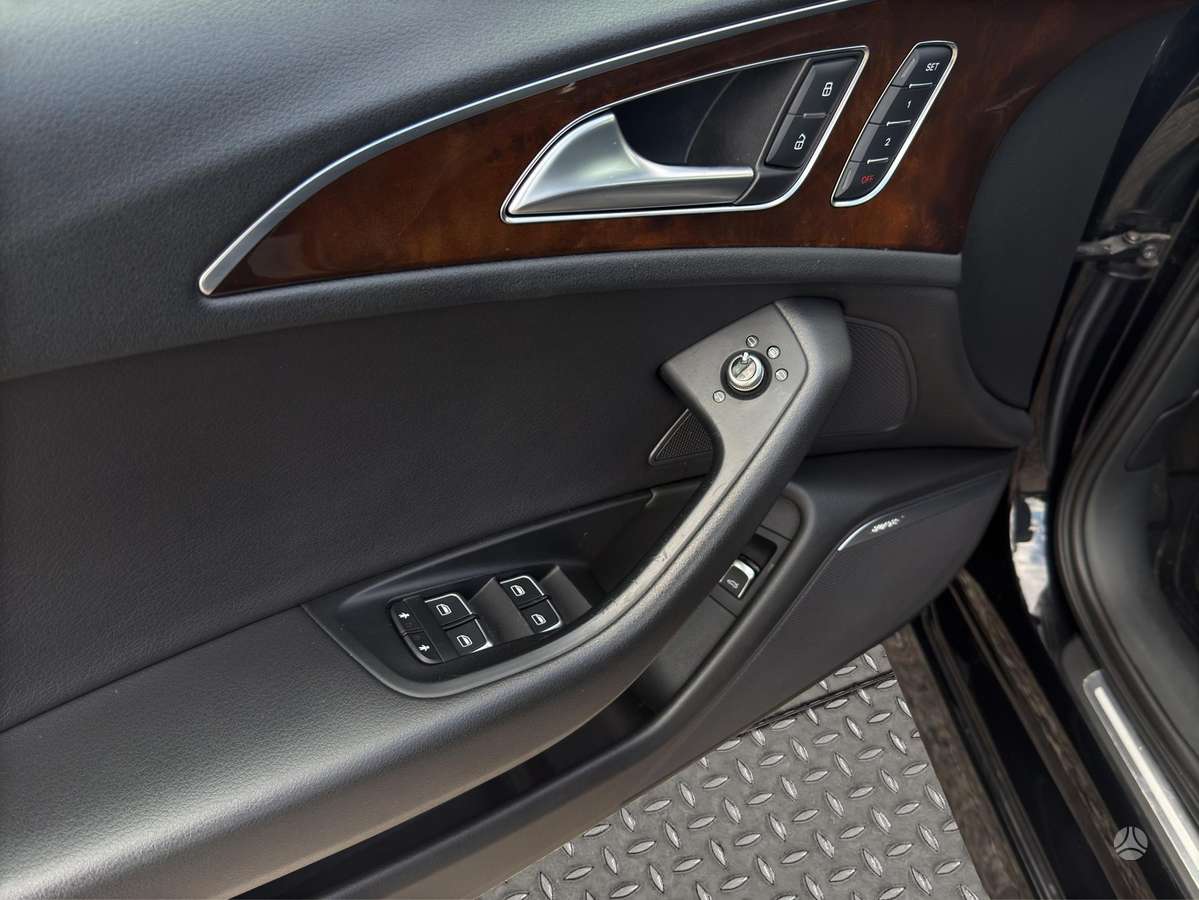 Audi A6, 2.0 l., saloon / sedan