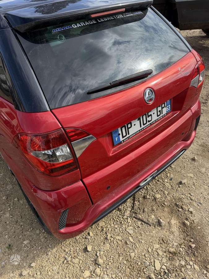 Aixam S8, sedanas