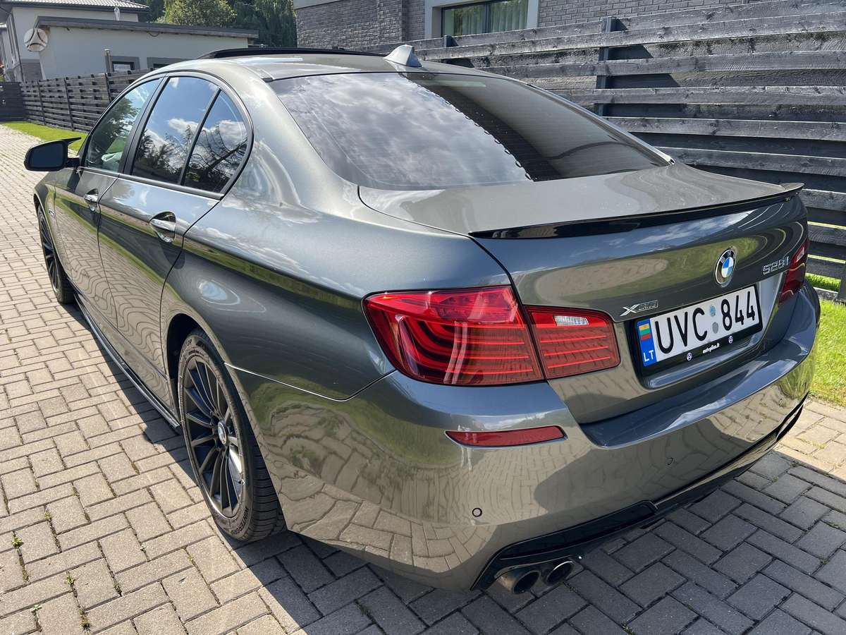 BMW 528, 2.0 l., Седан