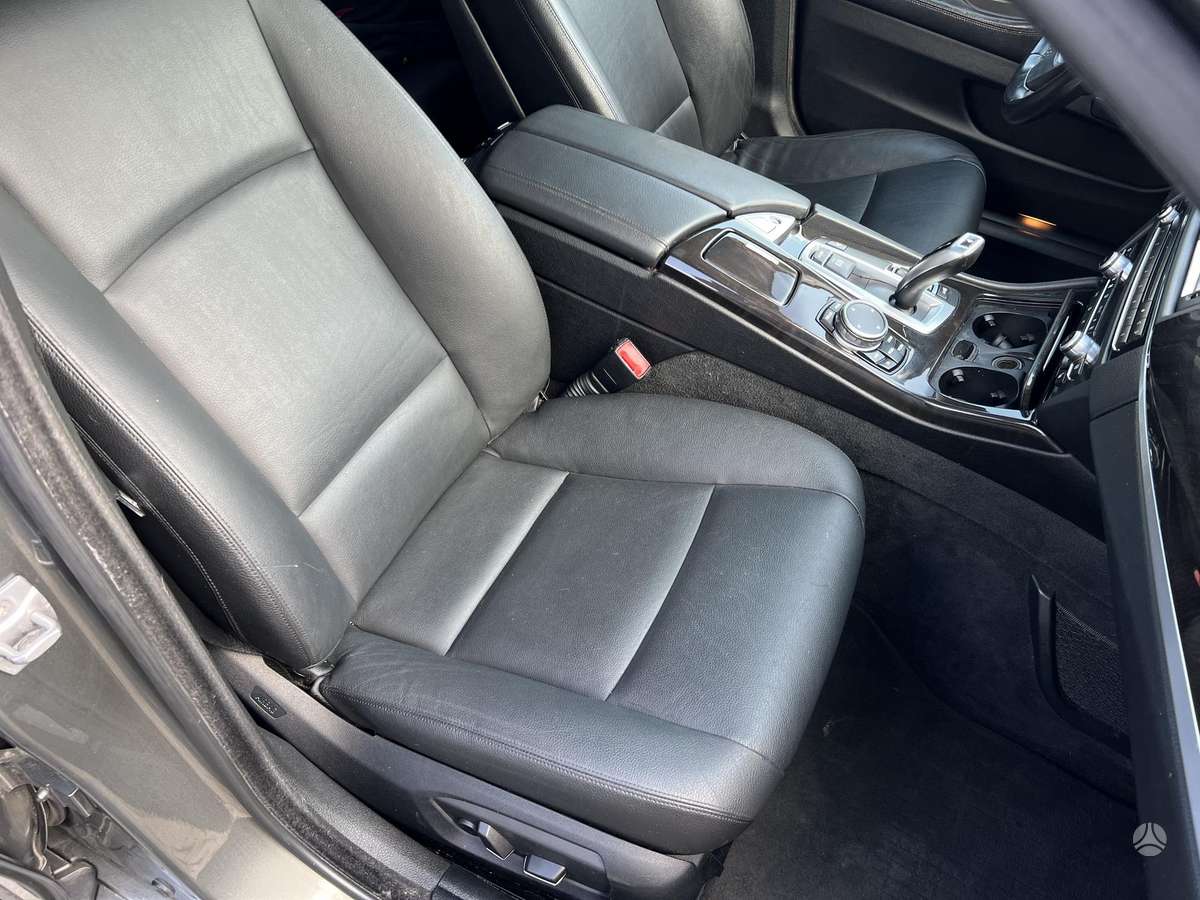 BMW 528, 2.0 l., Седан